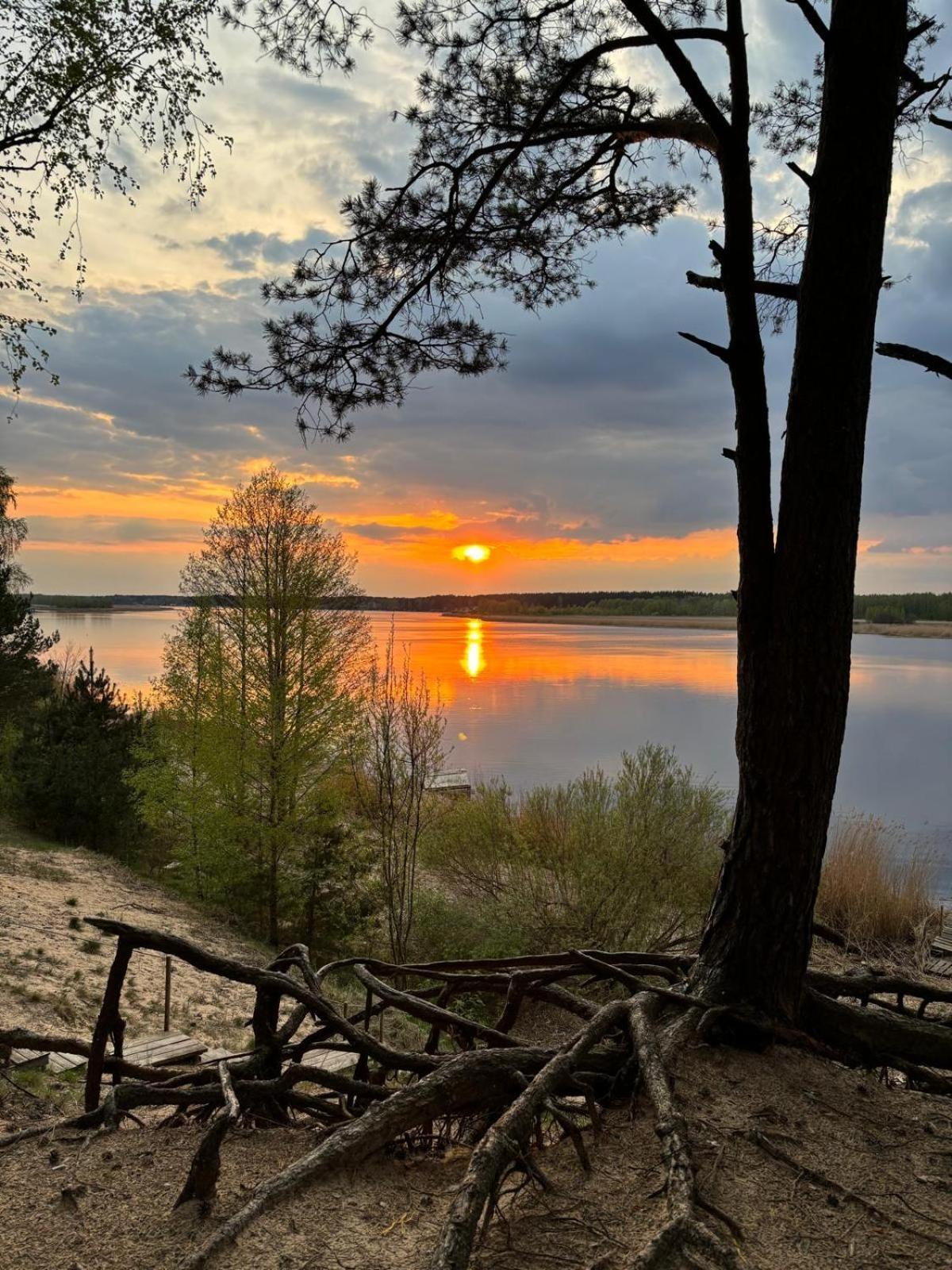 River Bank Vacation Home Jūrkalne Eksteriør bilde